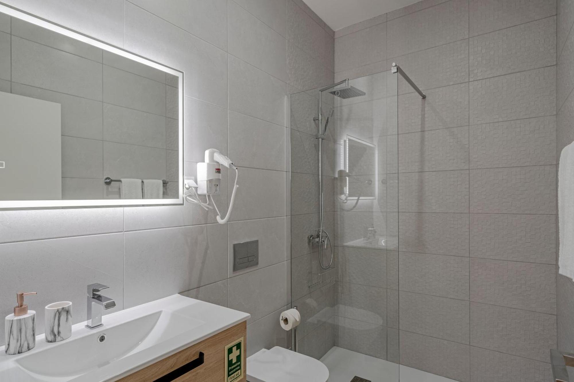 Art Deco Central Apartments, Funchal Luaran gambar