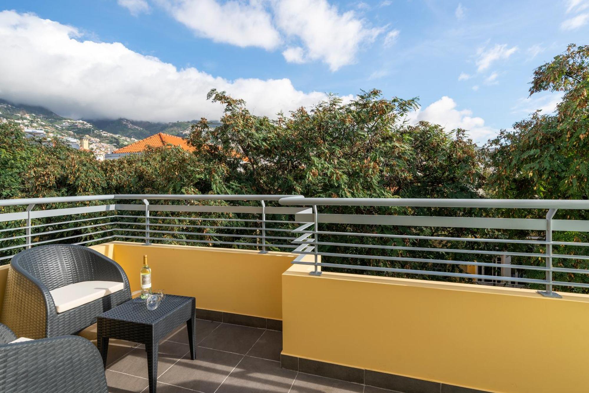Art Deco Central Apartments, Funchal Luaran gambar